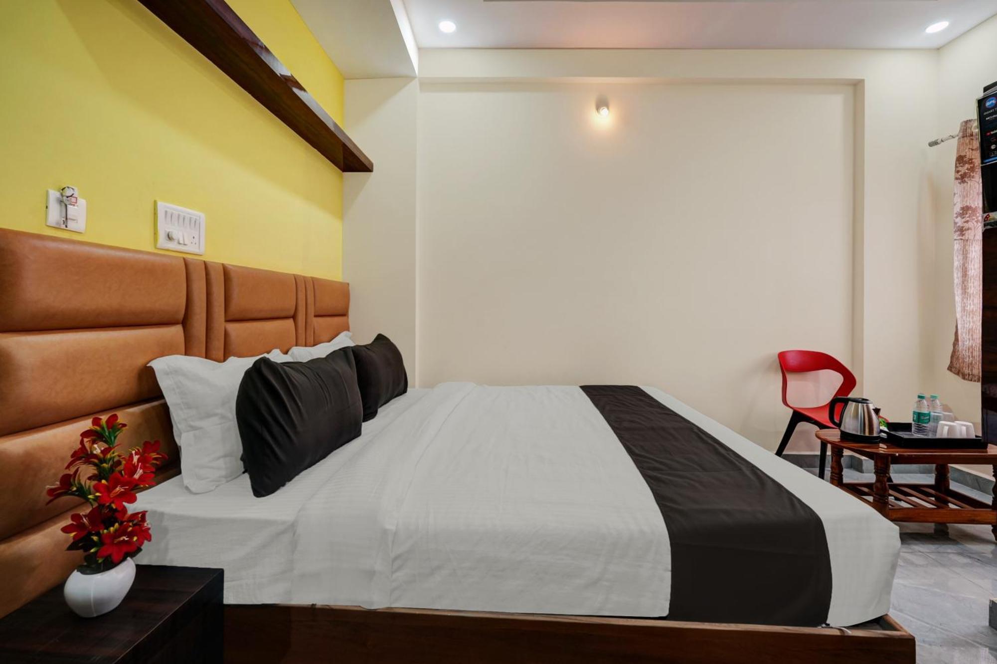 Collection O Utsav Grand Hotel Бангалор Екстериор снимка