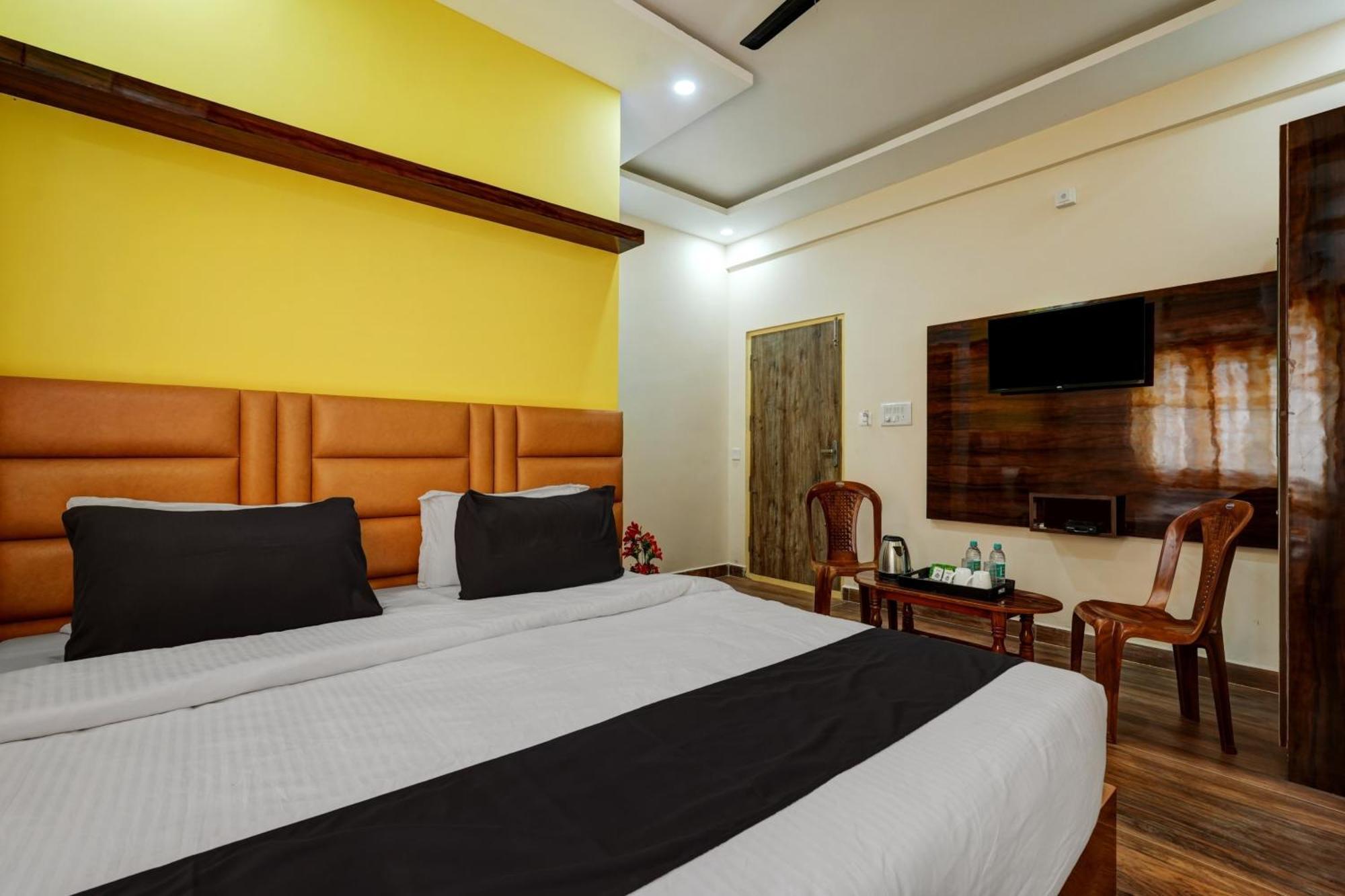 Collection O Utsav Grand Hotel Бангалор Екстериор снимка