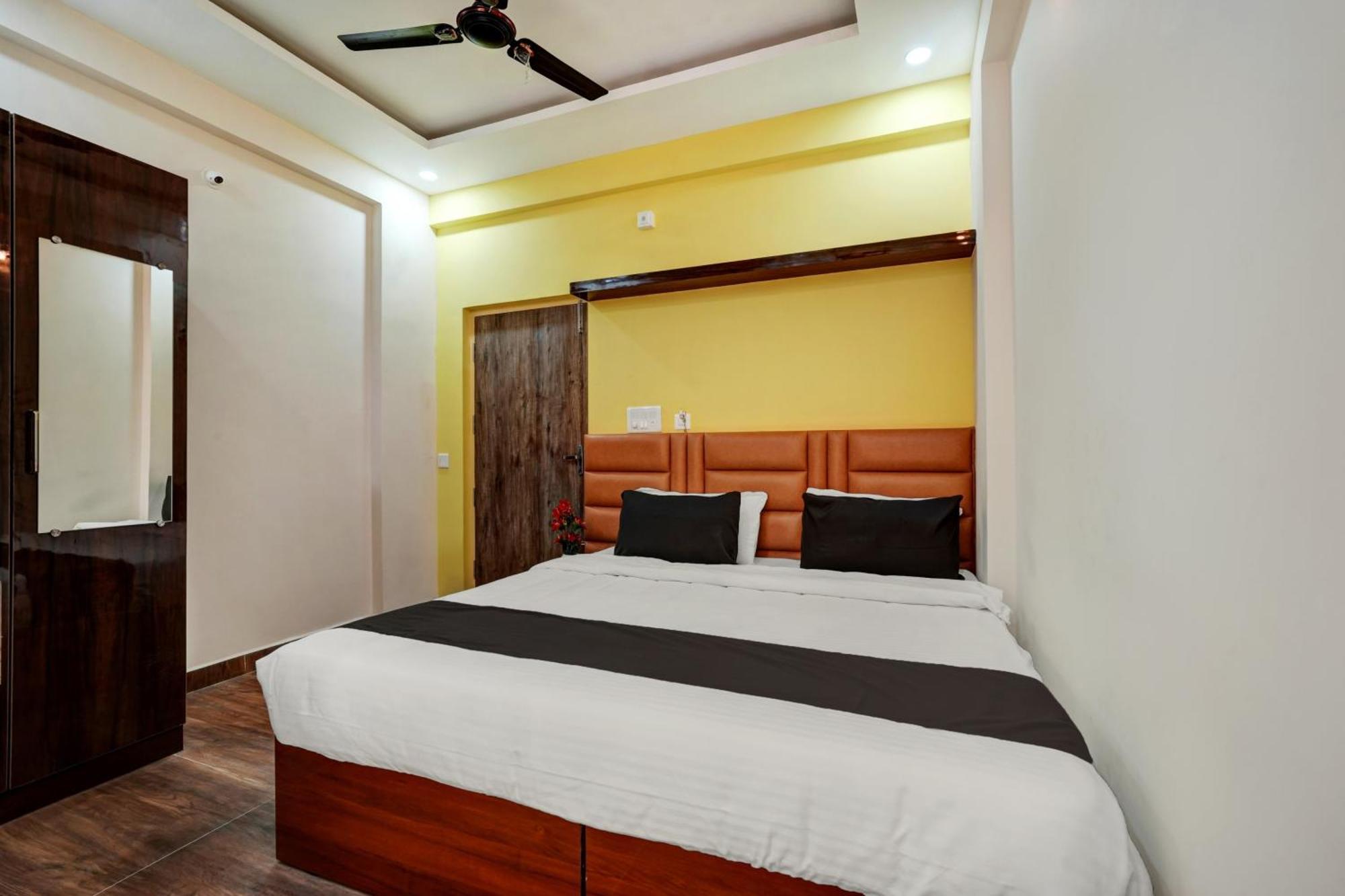 Collection O Utsav Grand Hotel Бангалор Екстериор снимка
