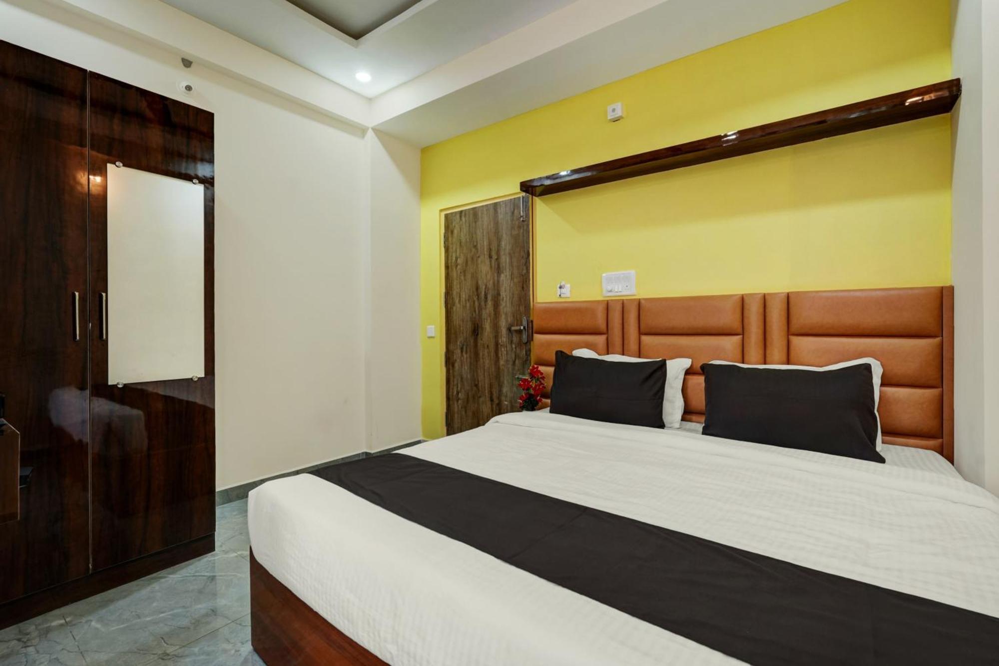 Collection O Utsav Grand Hotel Бангалор Екстериор снимка