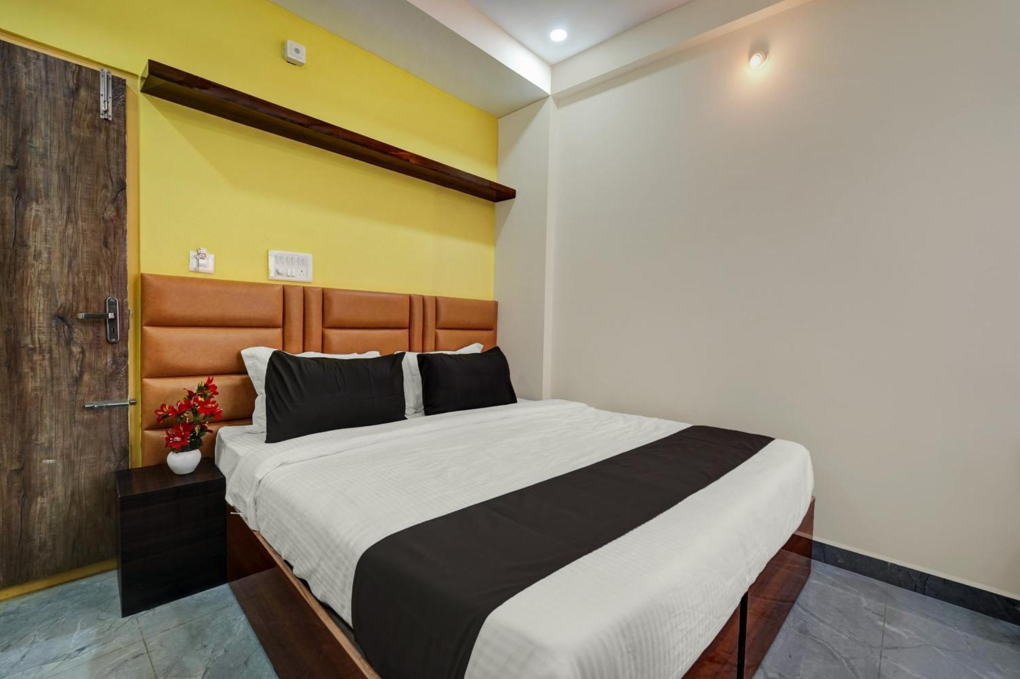 Collection O Utsav Grand Hotel Бангалор Екстериор снимка
